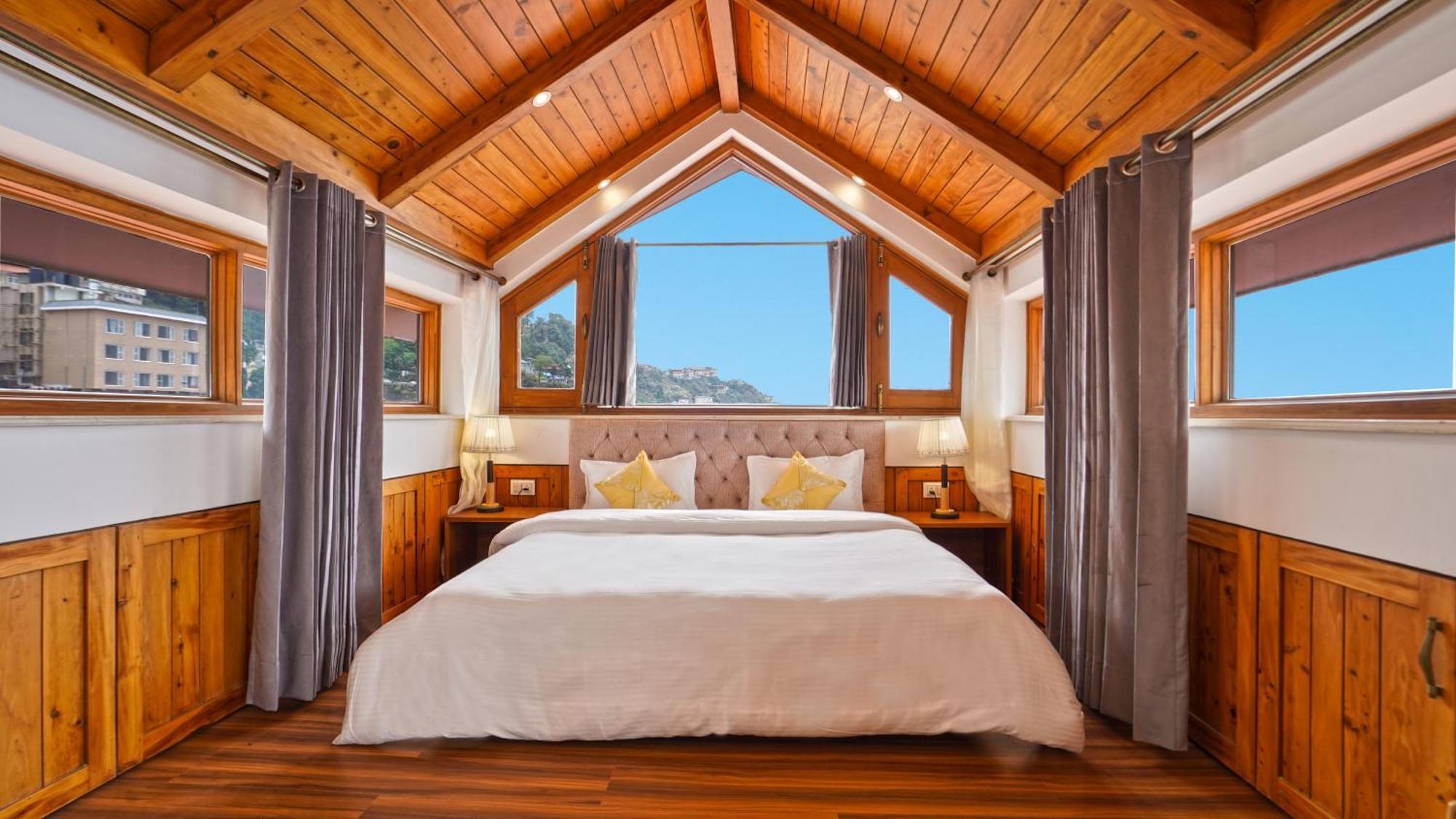 The Horizon Villa By Just Homestay Массури Экстерьер фото
